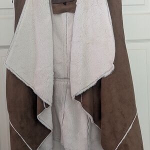 Ci Sono by Cavalinni Faux Leather Suede & Sherpa XL Vest